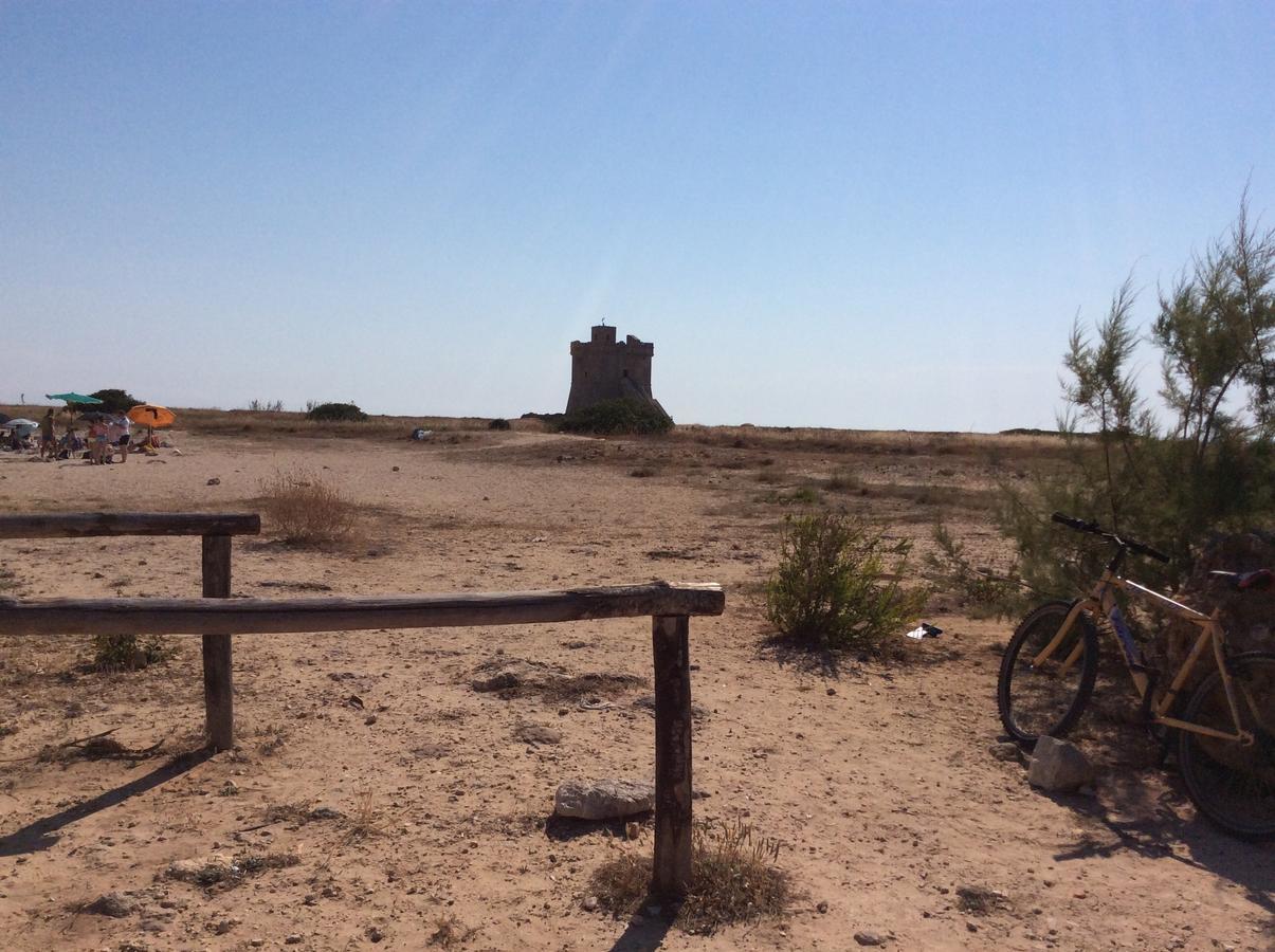 Baia Di Torre Squillace Сант'Изидоро Екстериор снимка